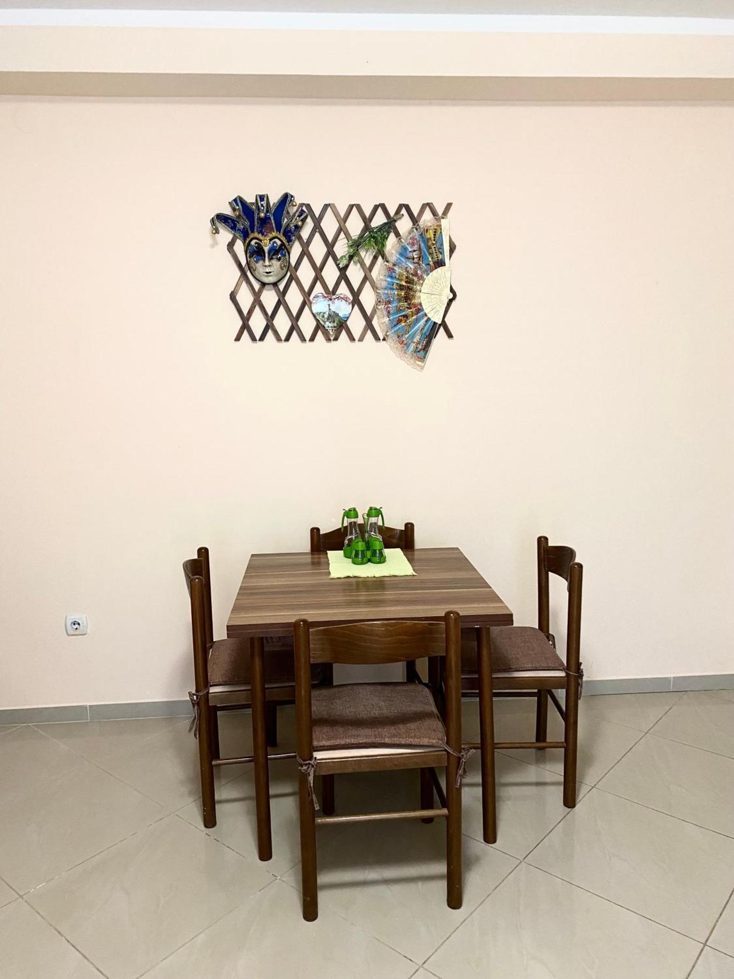 Apartments Villa Viktoria 티바트 외부 사진