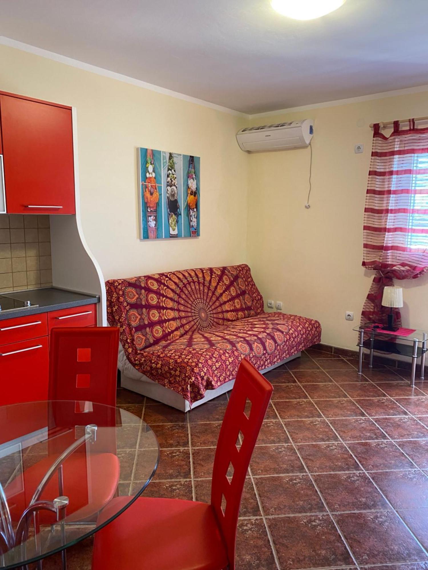 Apartments Villa Viktoria 티바트 외부 사진