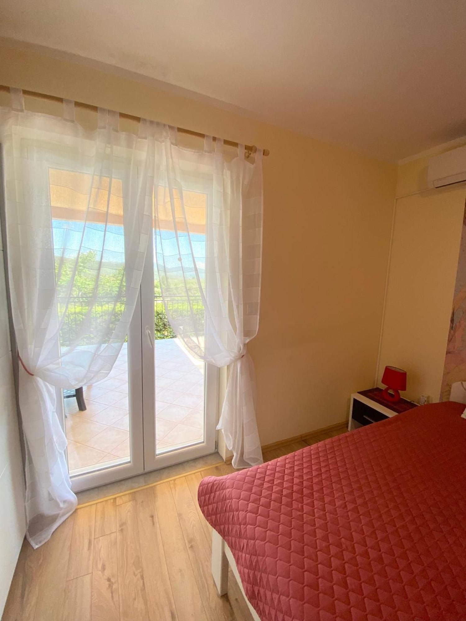 Apartments Villa Viktoria 티바트 외부 사진