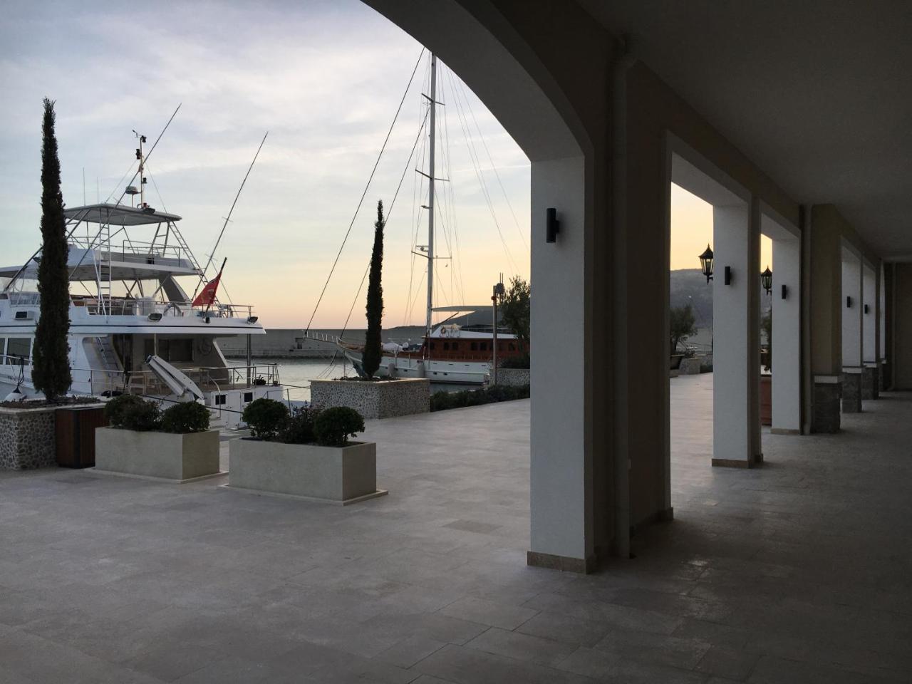 Apartments Villa Viktoria 티바트 외부 사진